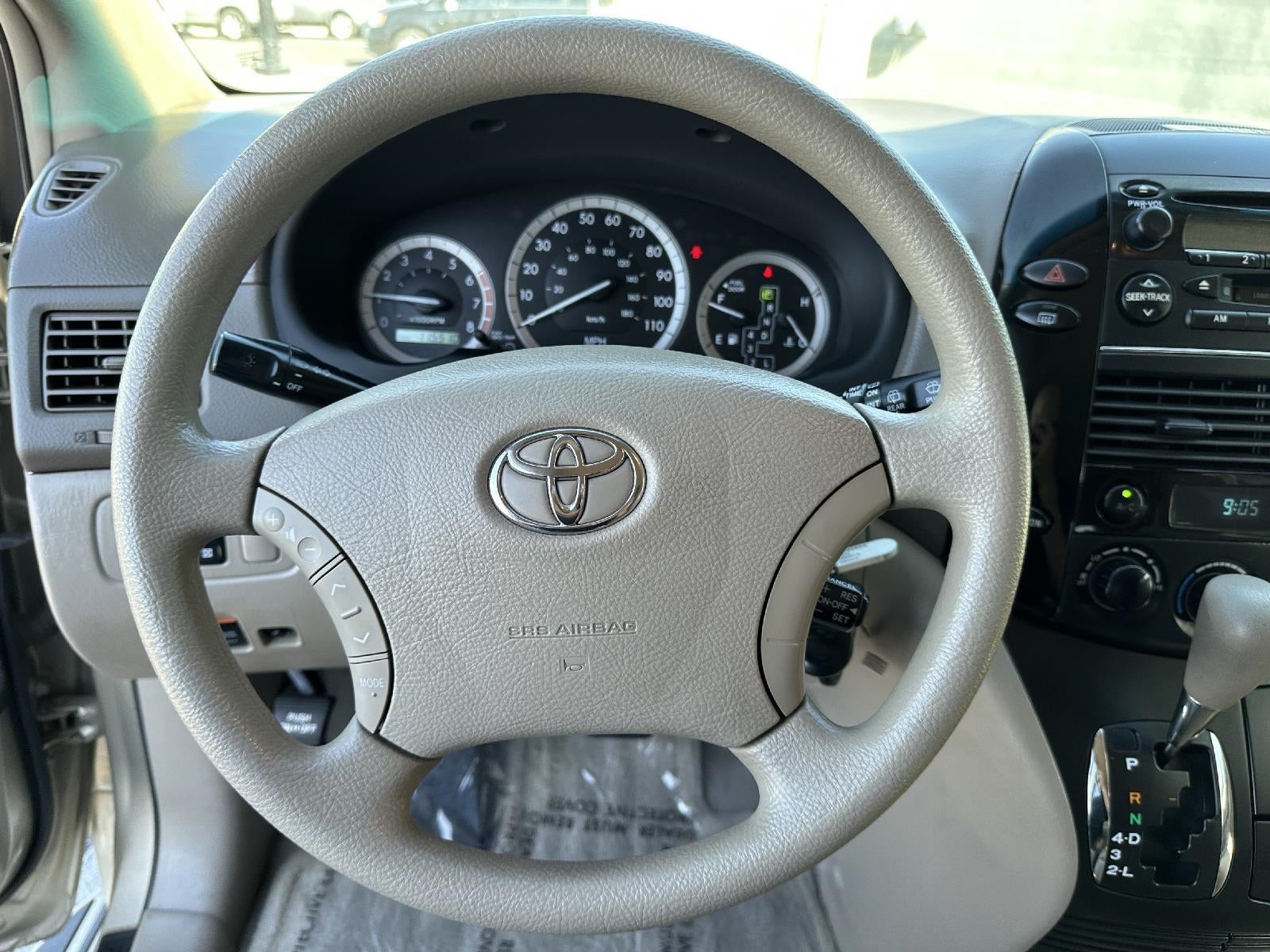 2004 Toyota Sienna CE